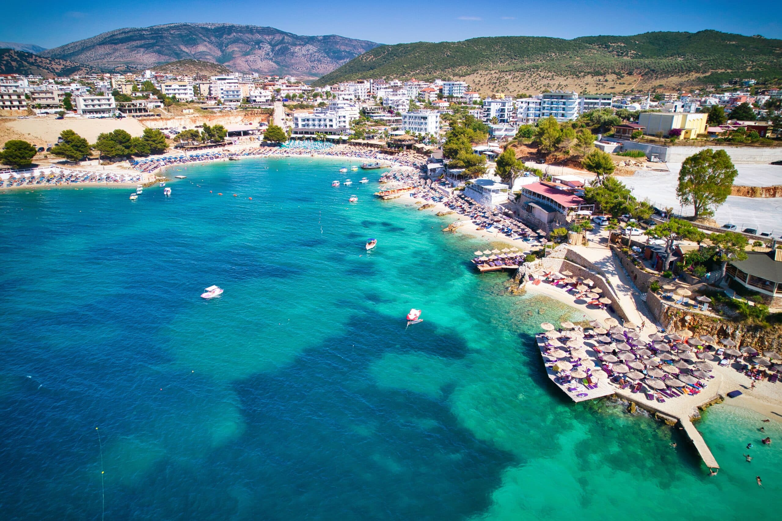 Water met land in Albanie